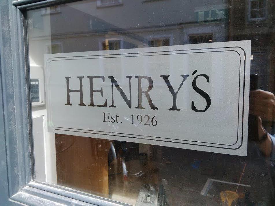 فندق أكسفوردفي  Henry'S المظهر الخارجي الصورة
